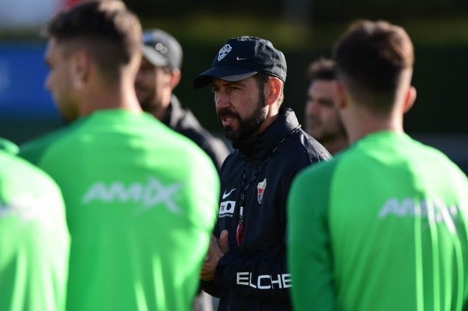 Machín: “vamos a sacar un equipo competitivo en Ceuta con opciones de pasar”. Imagen: Elchefc.es
