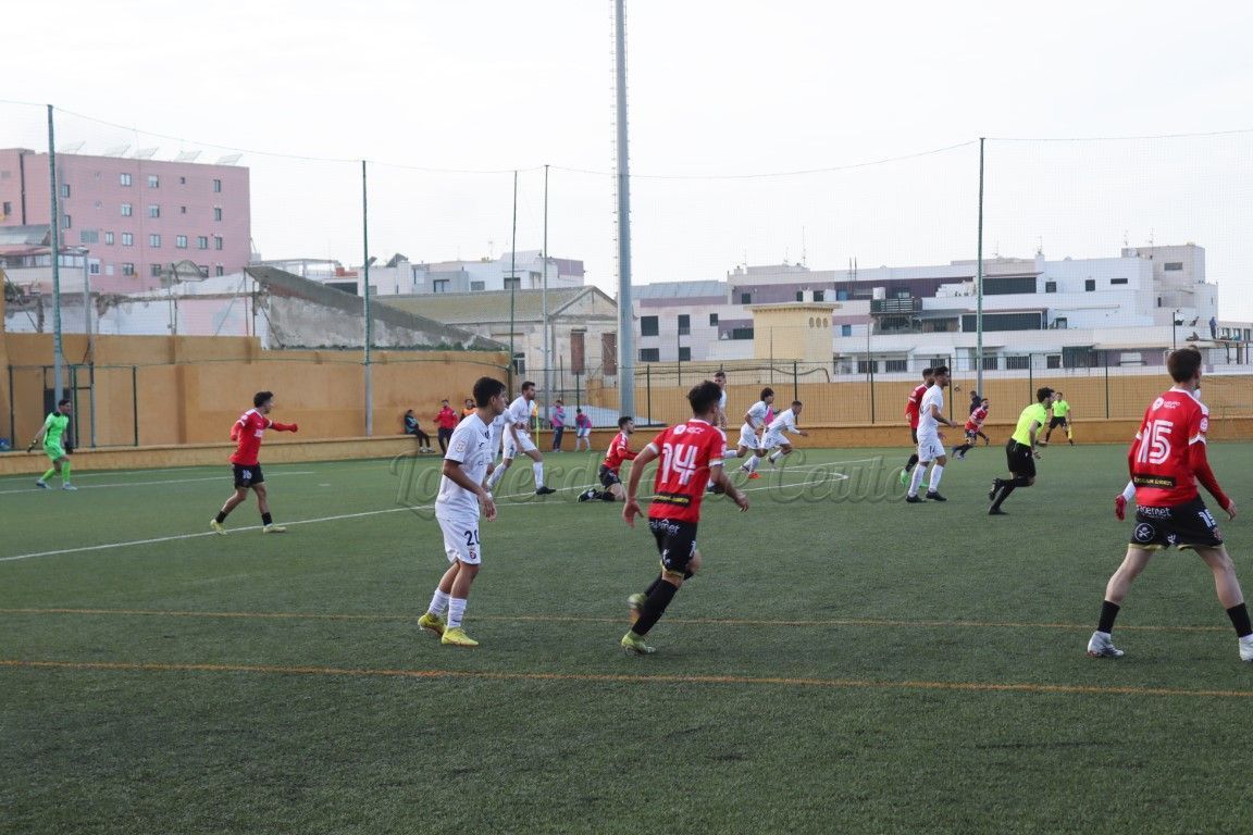 El Ceuta B saca adelante un importante partido ante el Espeleño (2-1)