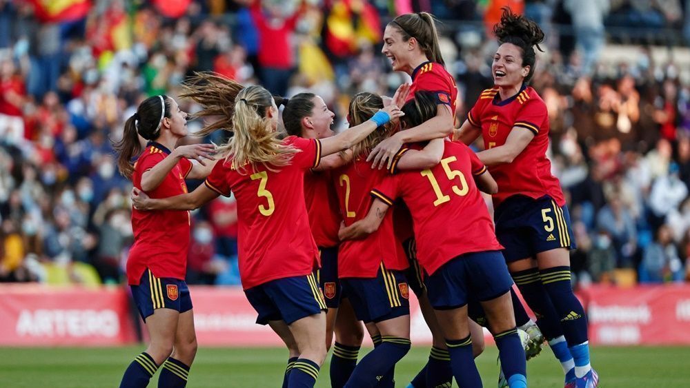 La selección española femenina de fútbol no podrá jugar en Ceuta debido a la falta de aeropuerto cercano