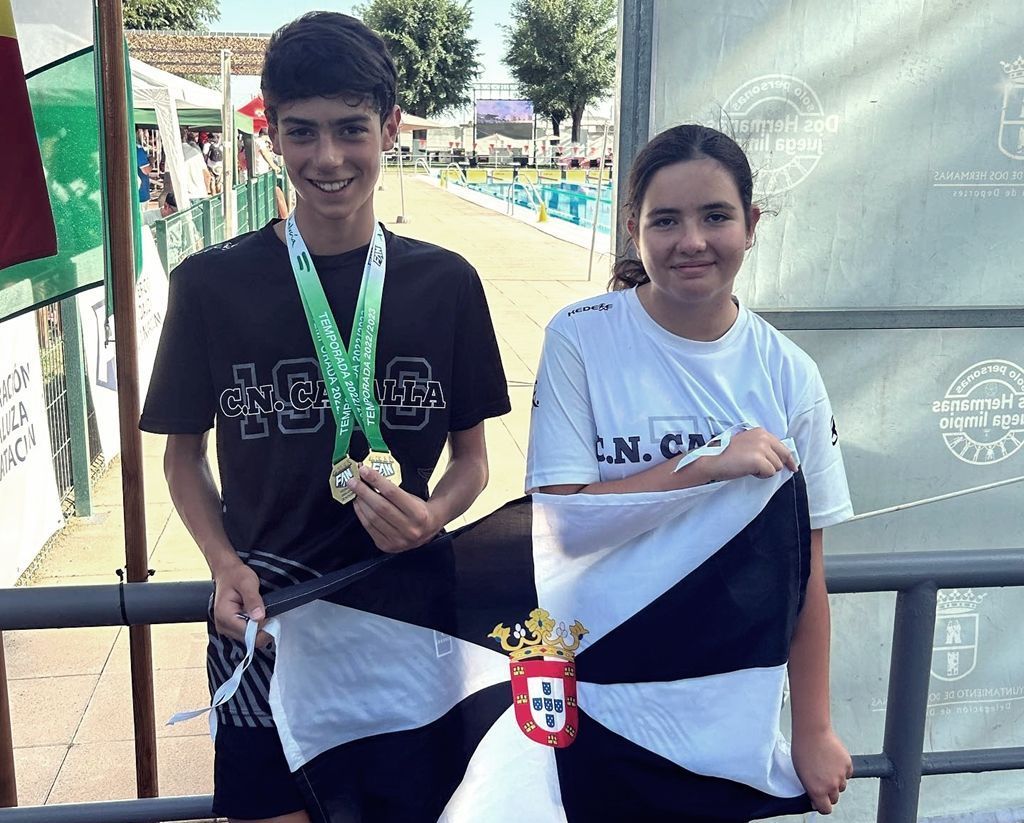 Alejandro López logra tres medallas de oro en el Campeonato de Andalucía Alevín de Natación 