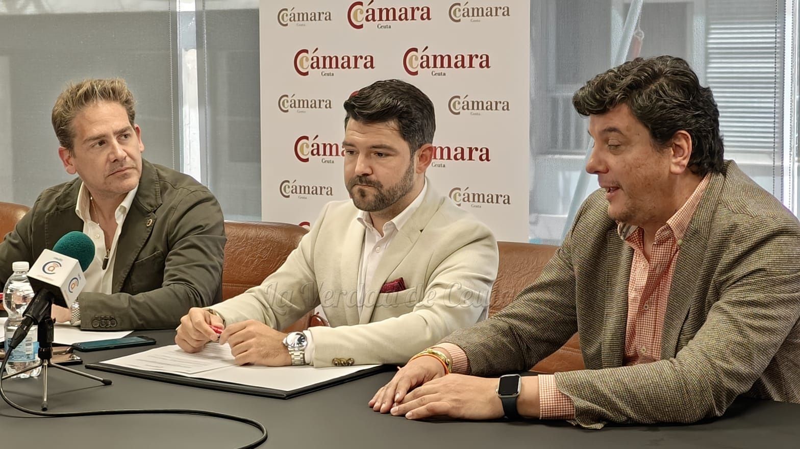 La Cámara de Comercio se engancha al desarrollo y la apuesta por el sector portuario con la firma de un convenio con IMBS