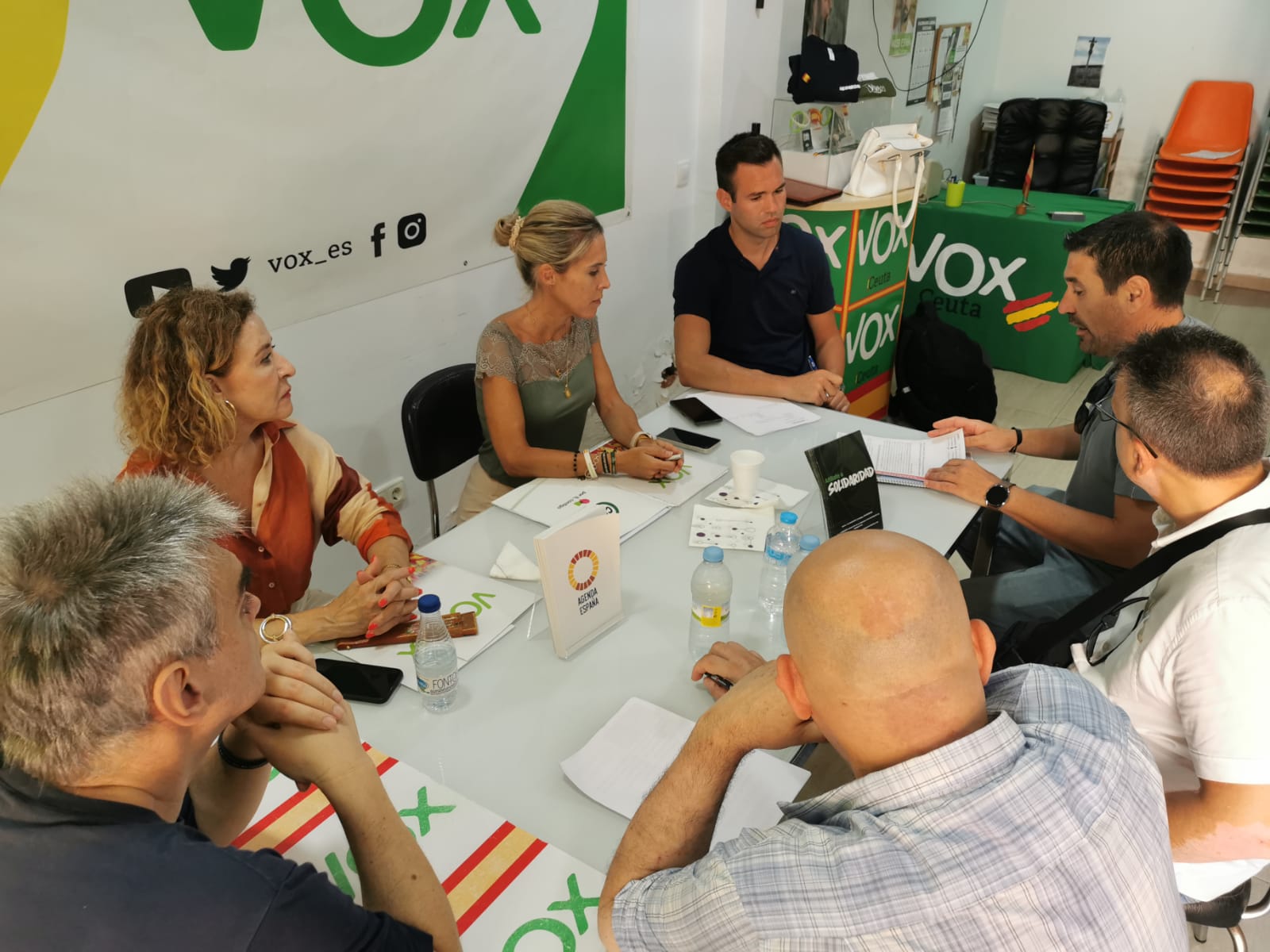  Candidatos de Vox se reúnen con sindicatos para abordar carencias en Instituciones Penitenciarias