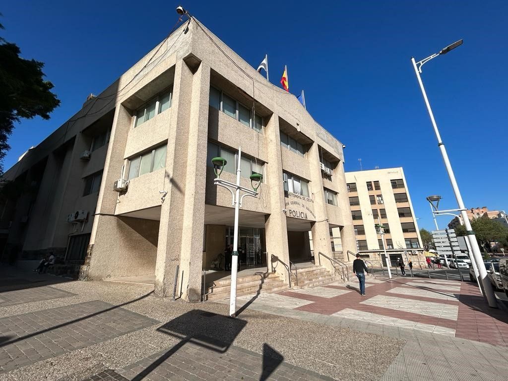 El Gobierno desmiente que la Unidad de Atestados de la Policía Local esté desatendida