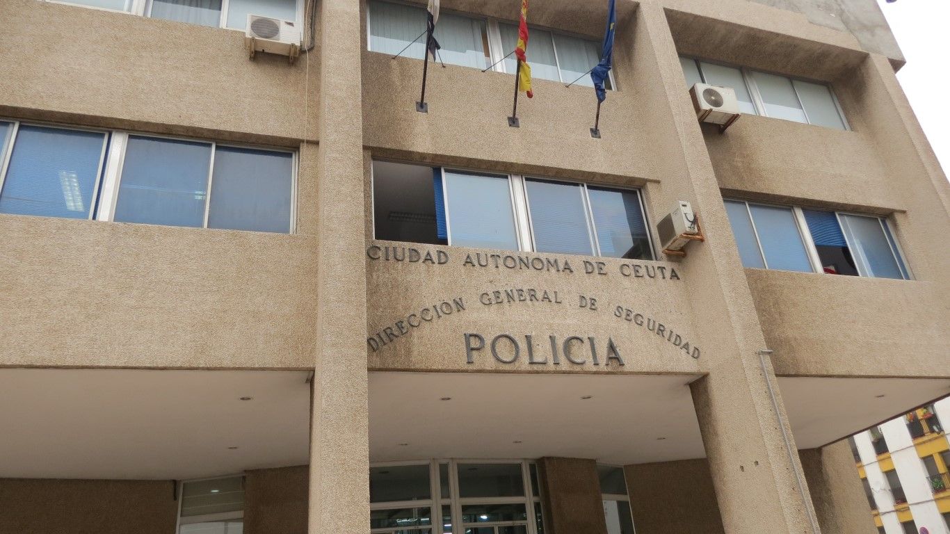 Detenidos dos menores por robar un móvil a punta de navaja