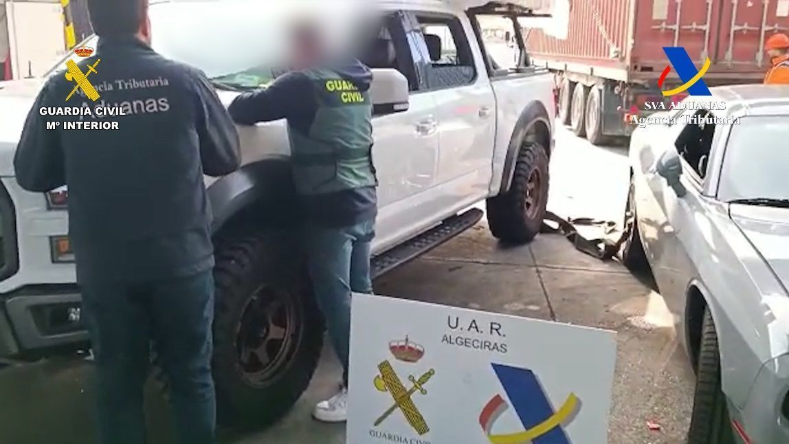 Intervienen en el puerto de Algeciras 24 vehículos robados en Estados Unidos