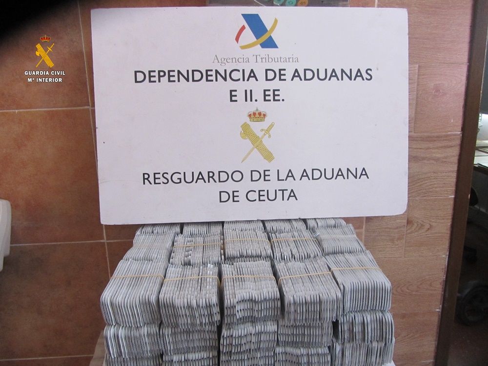 Detenido un marroquí con la ITV caducada y con más de 27.000 comprimidos de rivotril