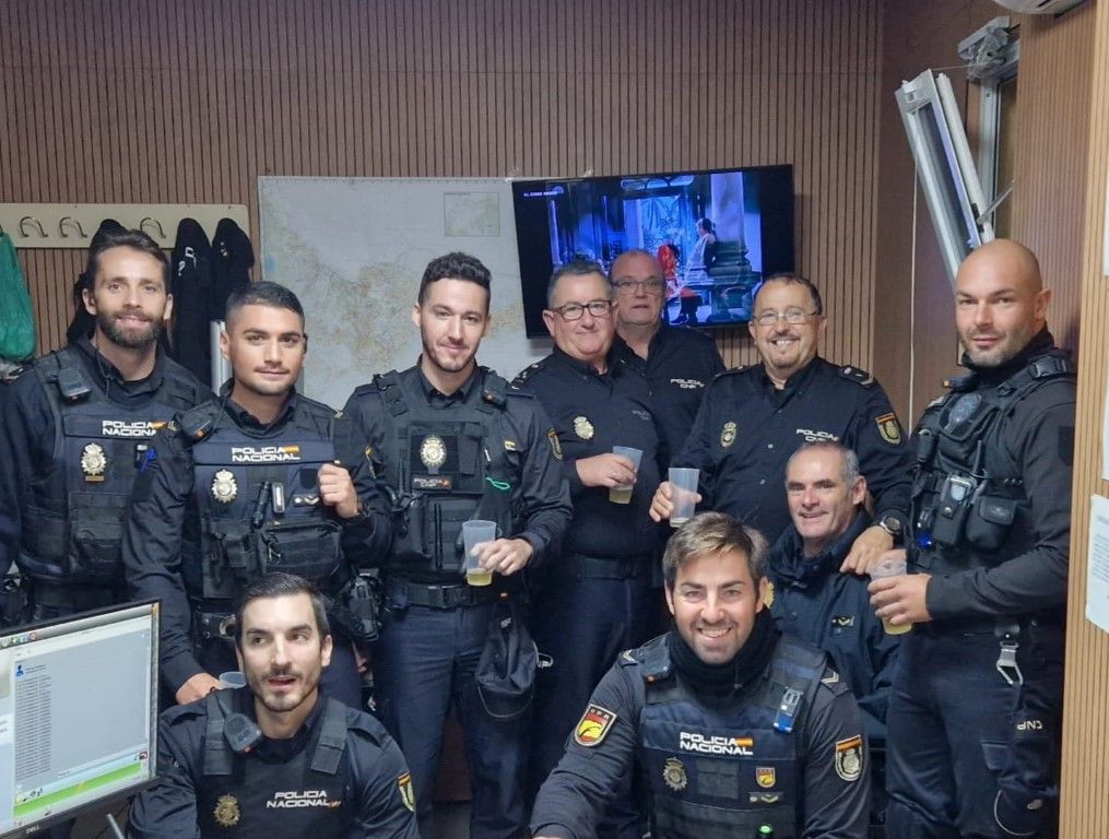 La Policía Nacional despide por jubilación al policía Francisco Cuadro Muñoz