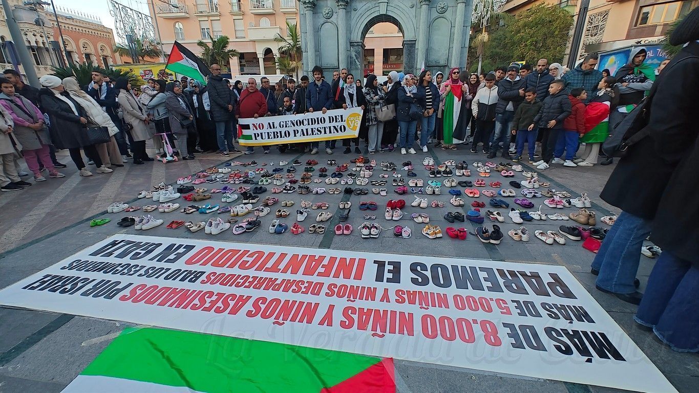 Ceuta Ya! logra reunir a decenas de ceutíes para protestar contra el “infanticidio” en Gaza