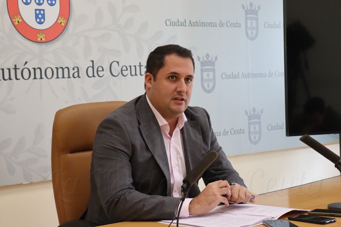 Ramírez anuncia avances en el proceso de regularización de licencias de apertura
