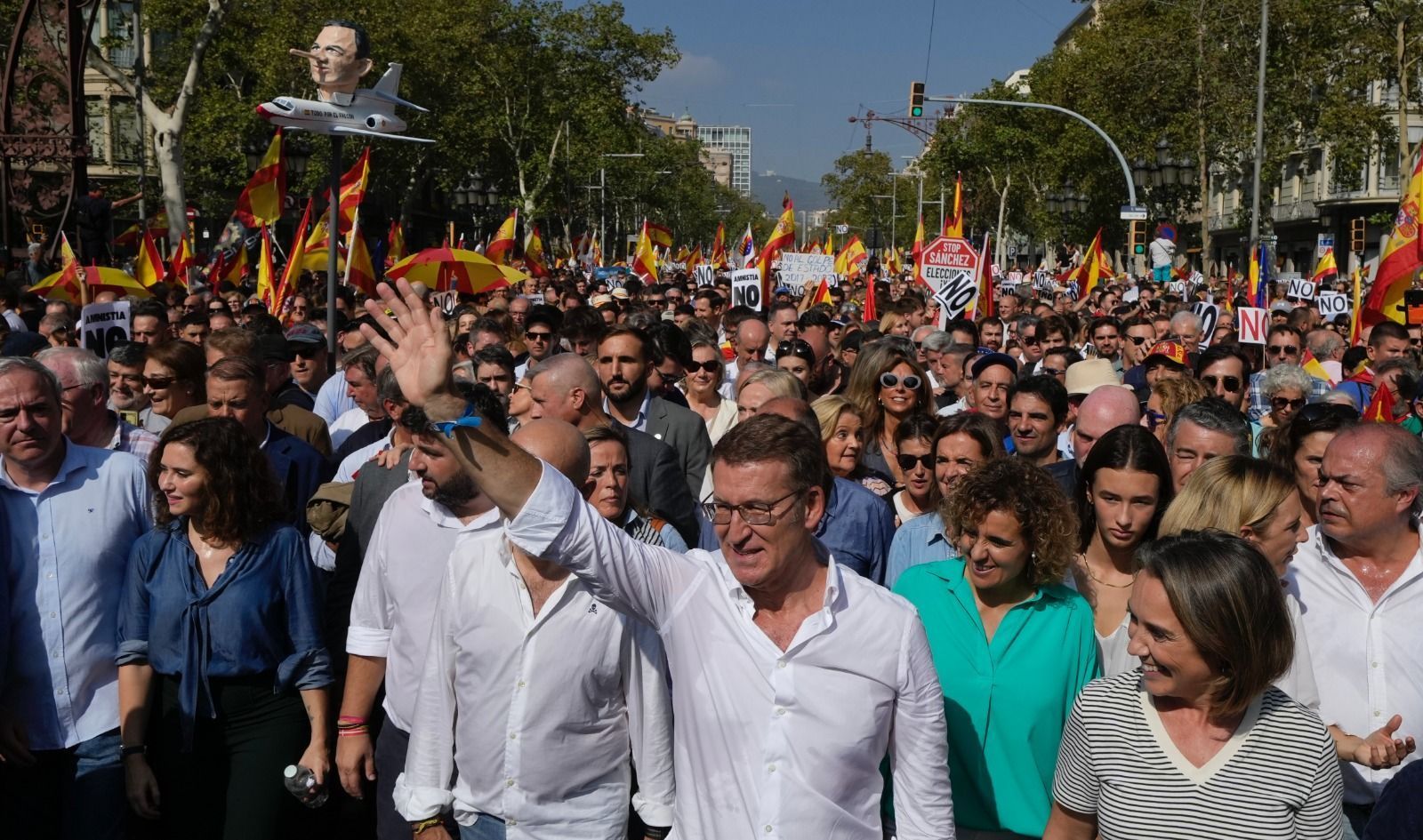 Feijóo y parlamentarios ceutíes cargan contra la amnistía de Sánchez