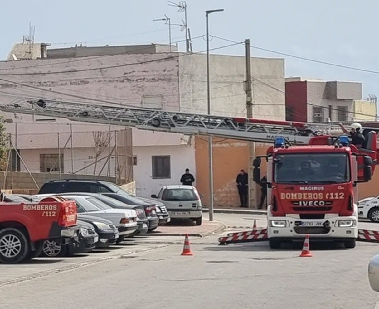 El MDyC califica de desvergüenza la caída de cascotes en las viviendas de Príncipe Felipe