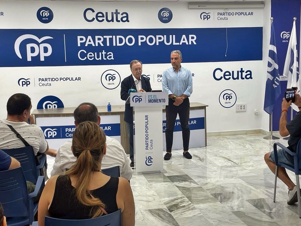 Bendodo destaca la importancia de Ceuta y ataca a Pedro Sánchez 