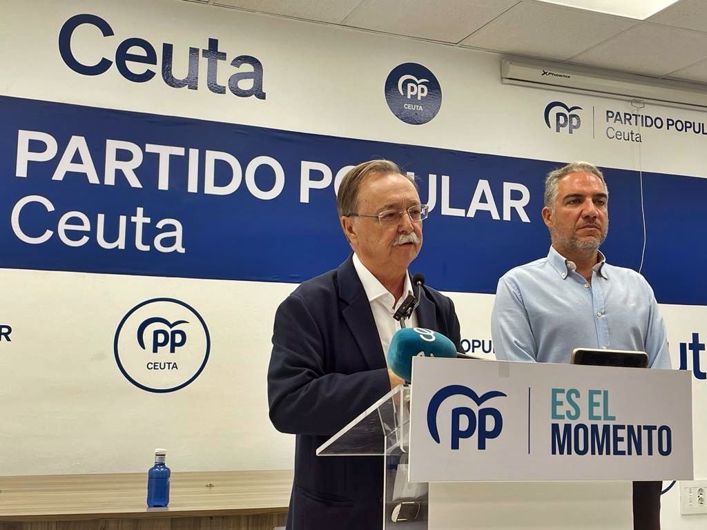 Bendodo muestra su apoyo al Gobierno en solitario de Vivas