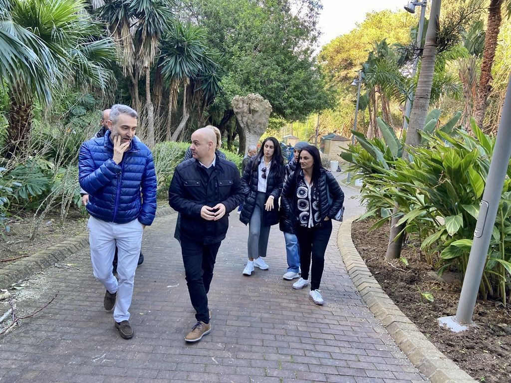 El PSOE pide mejoras en el alumbrado y la accesibilidad de San Amaro 