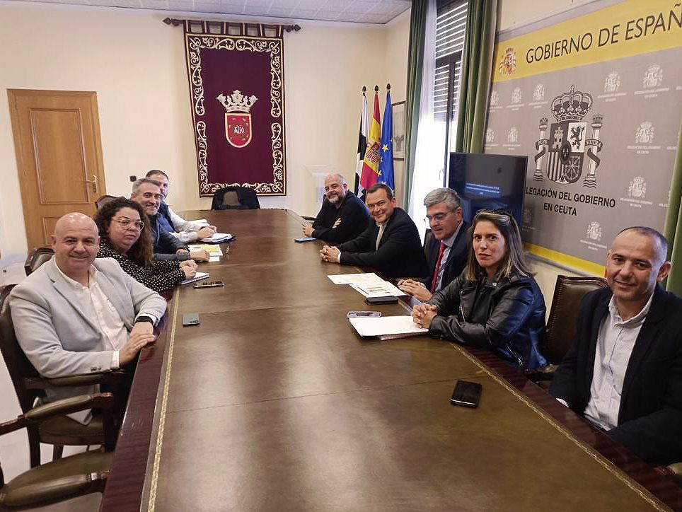 El PSOE traslada a la Delegación Gobierno las inquietudes de los empresarios