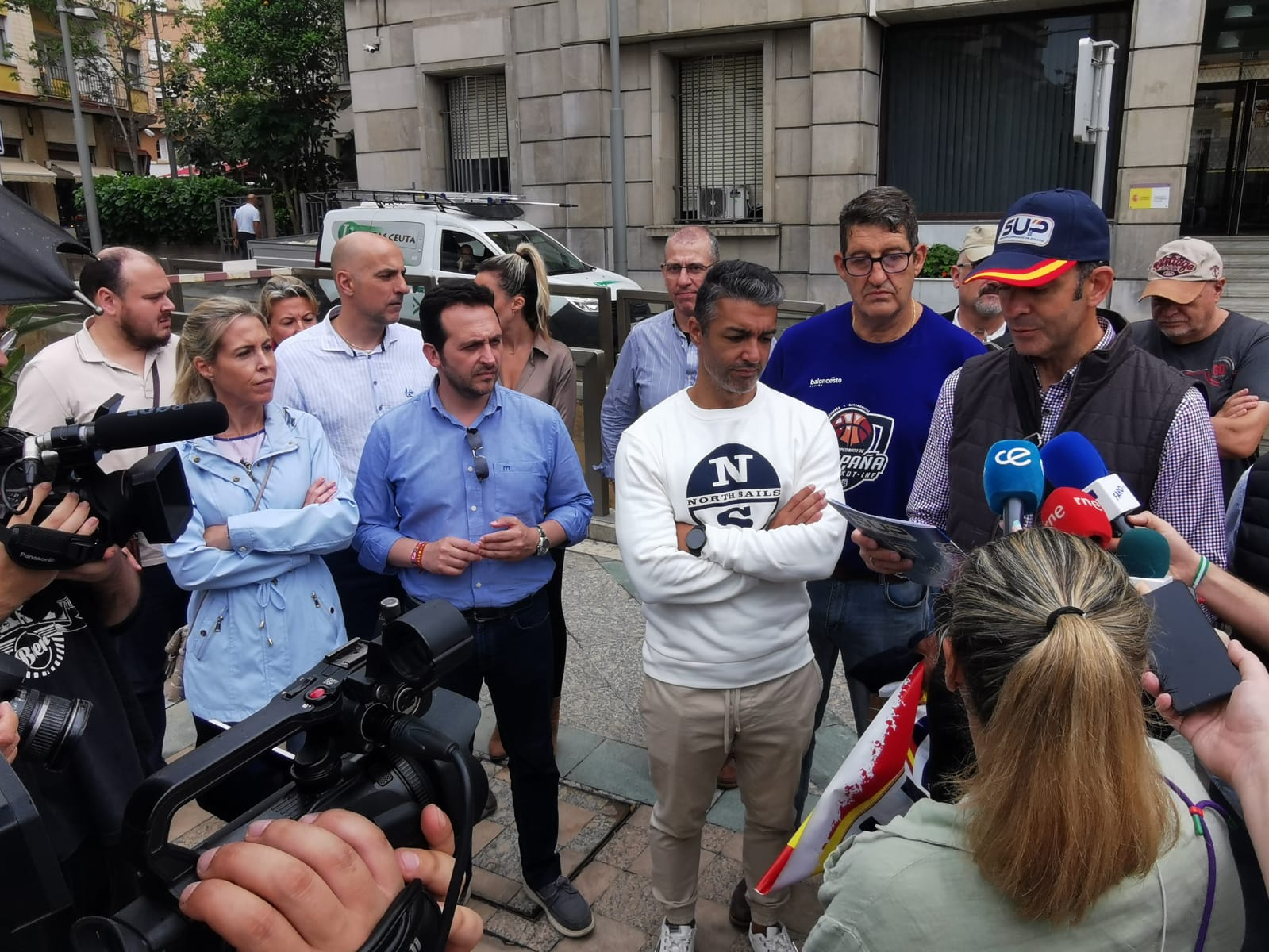 Vox respalda las reivindicaciones de la Plataforma por una jubilación digna y la plena equiparación salarial