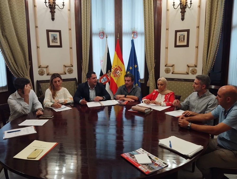 El Gobierno de la ciudad crea una comisión para estudiar la gestión del servicio de limpieza pública