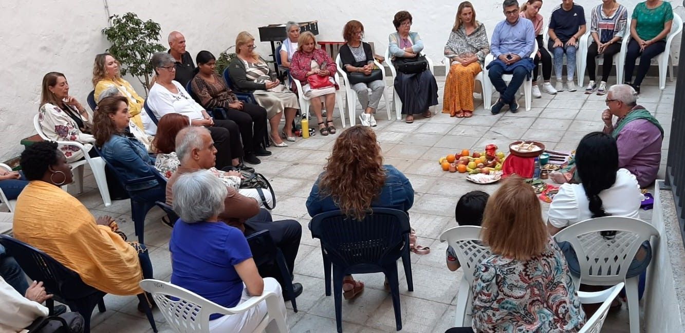 Explicando la secuencia de la ceremonia