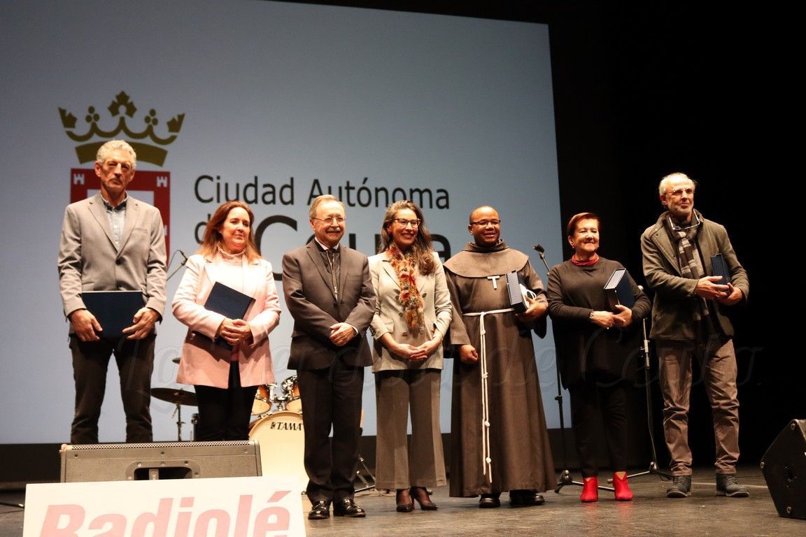 La Ciudad y Radiolé rinden un merecido homenaje a nuestros mayores en el Teatro Revellín