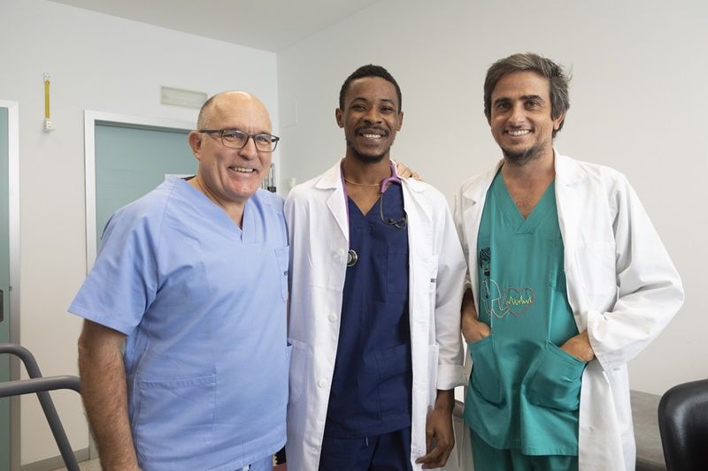 Un médico de Sierra Leona termina su formación en Ceuta en patologías cardiólogas