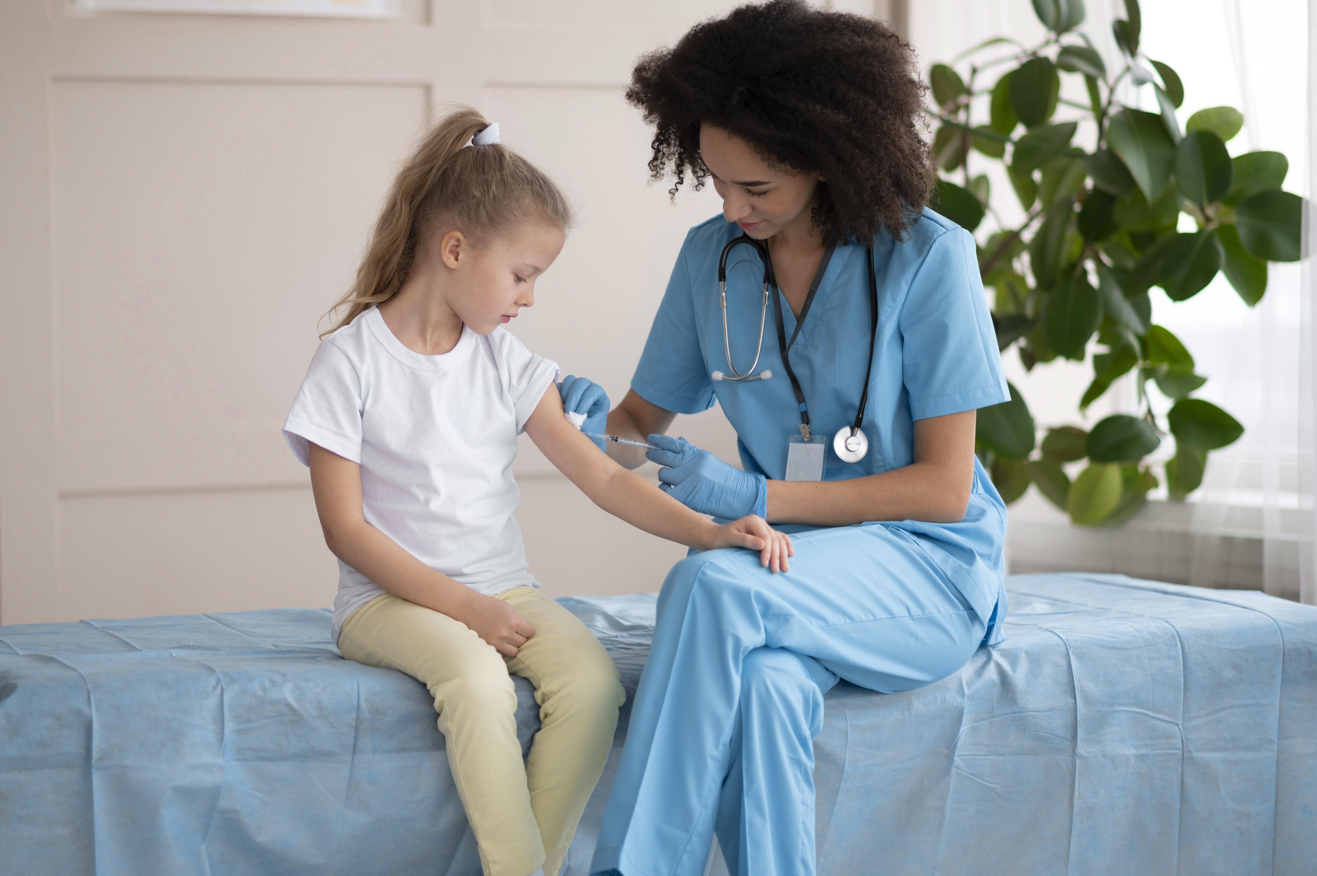 El Colegio de Médicos de Ceuta destaca la importancia de la enfermería escolar