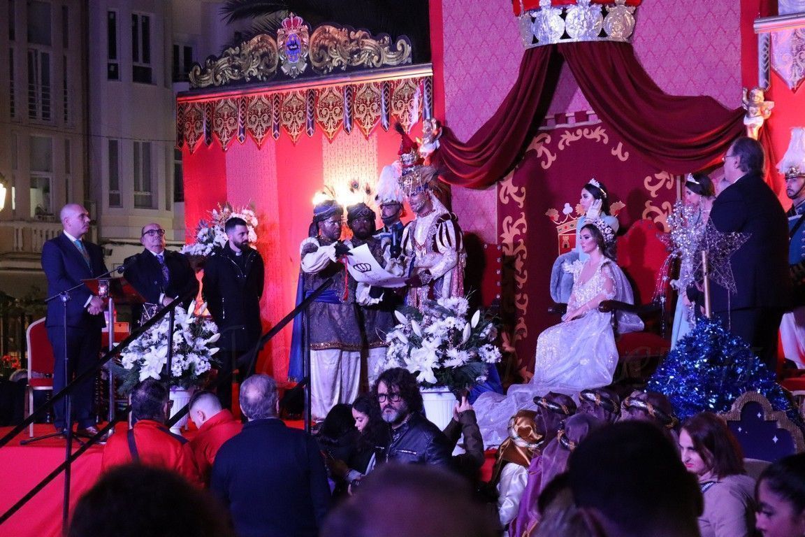Esta tarde se celebran dos pasacalles anunciando la llegada del Heraldo Real