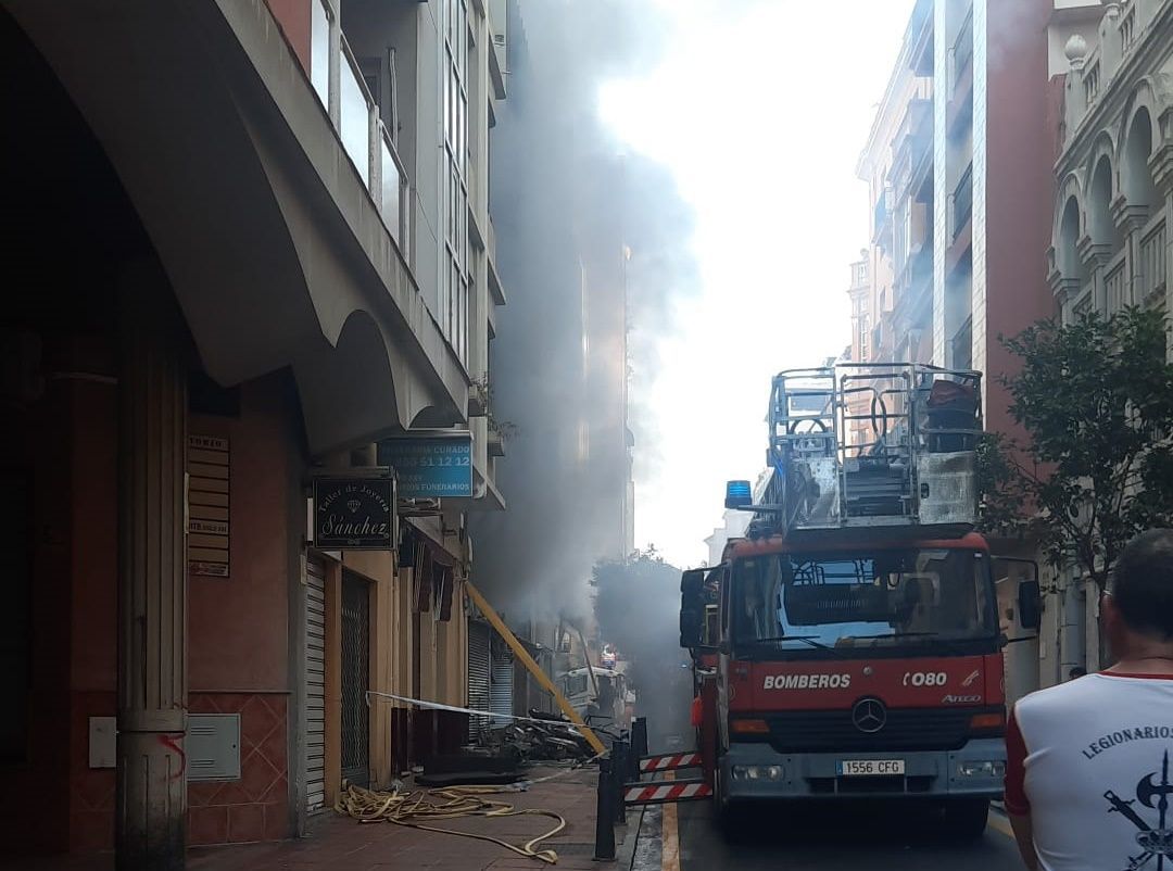 La Ciudad valora la labor de los servicios que han participado en el incendio del “Edificio de Colores”