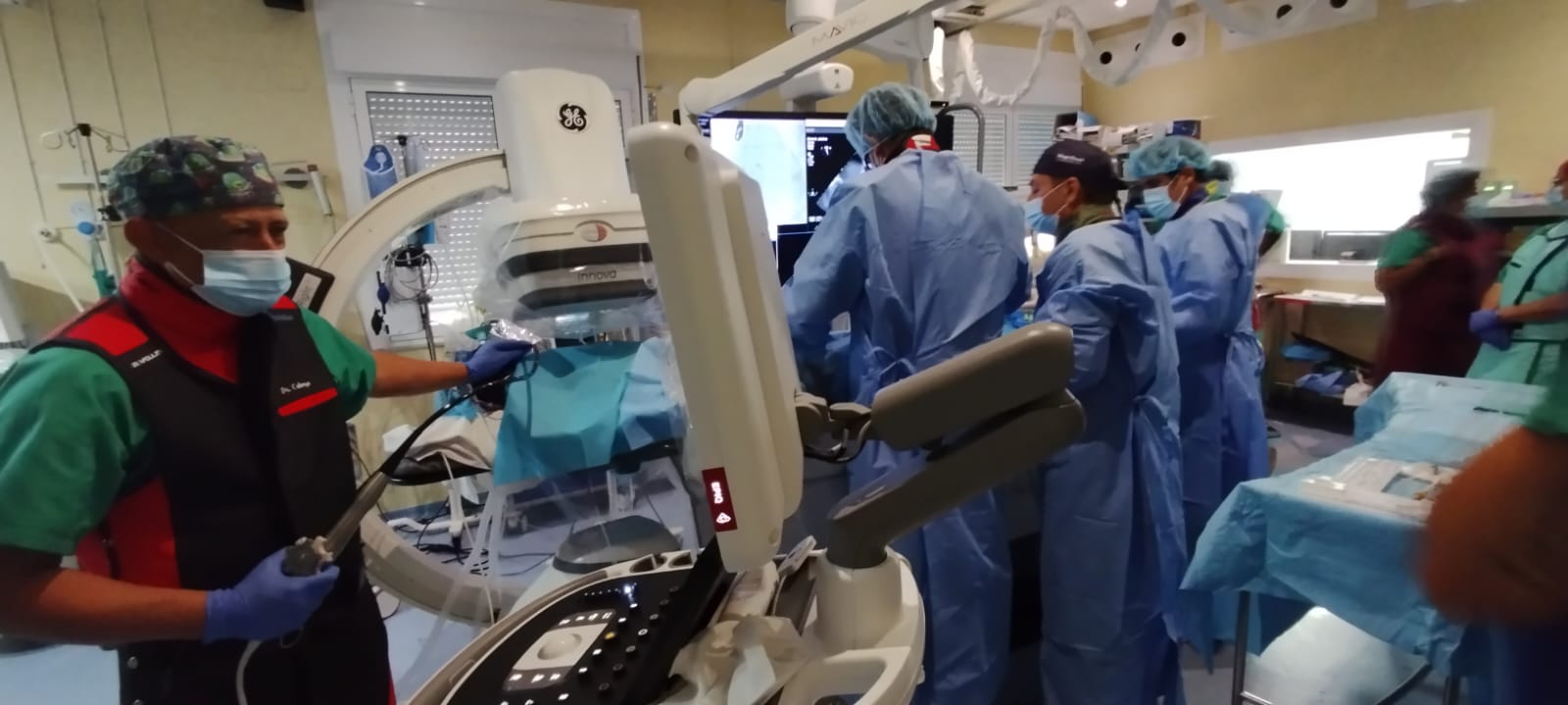 El Colegio de Médicos sigue impulsan la salud global con cirugías solidarias y formación médica en países africanos