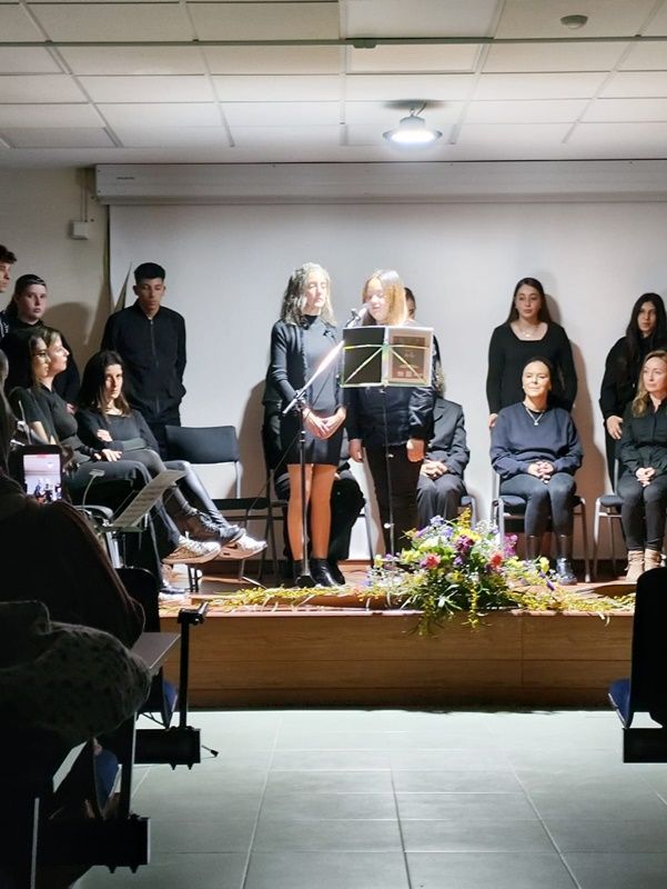 El IES Clara Campoamor organiza el recital poético "Fin y Principio"
