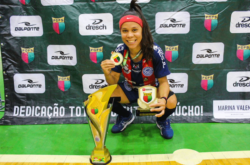El Camoens se refuerza con la llegada de la brasileña Micha