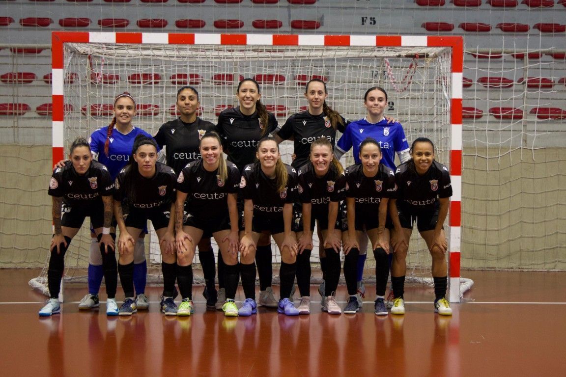 La AD Ceuta sigue en plan apisonadora: gana 1-7 en la pista del segundo clasificado, el Almagro