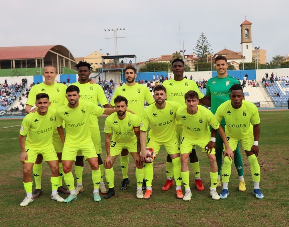Un Ceuta sin ideas cae ante el Melilla en el derbi norteafricano (2-0) 