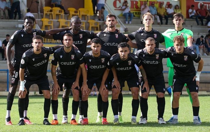 La AD Ceuta B rescata un punto en casa del colista