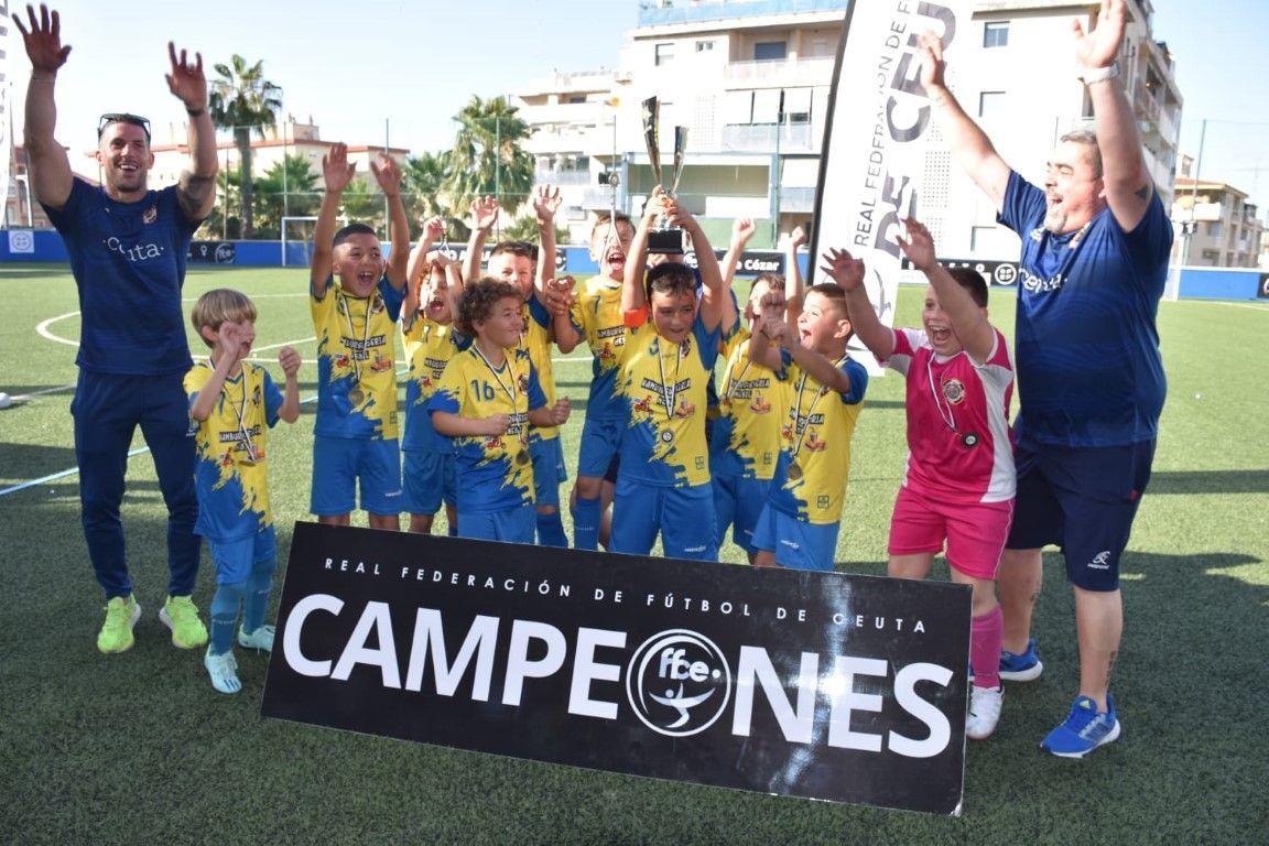 El Polillas Ceuta derrota al Juan Carlos I en los penaltis y se alza con la Copa Prebenjamín de Fútbol 8