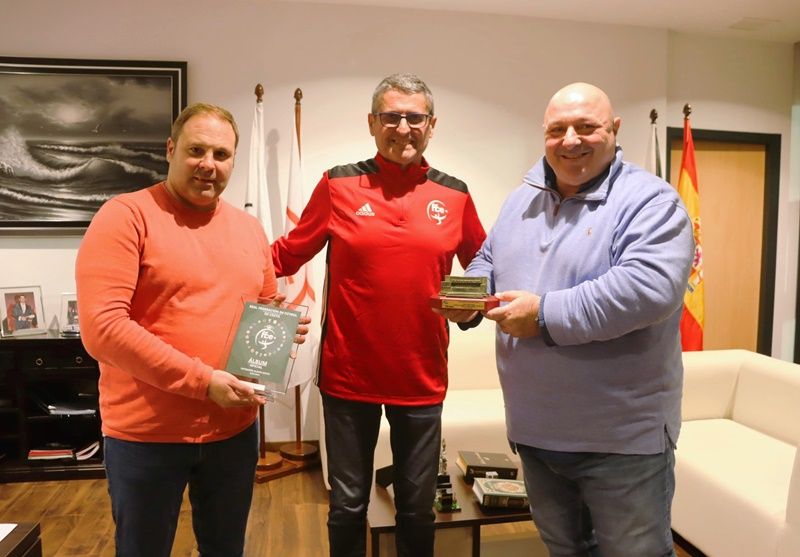 Reunión de trabajo de la RFFCE y la Consejería de Deporte