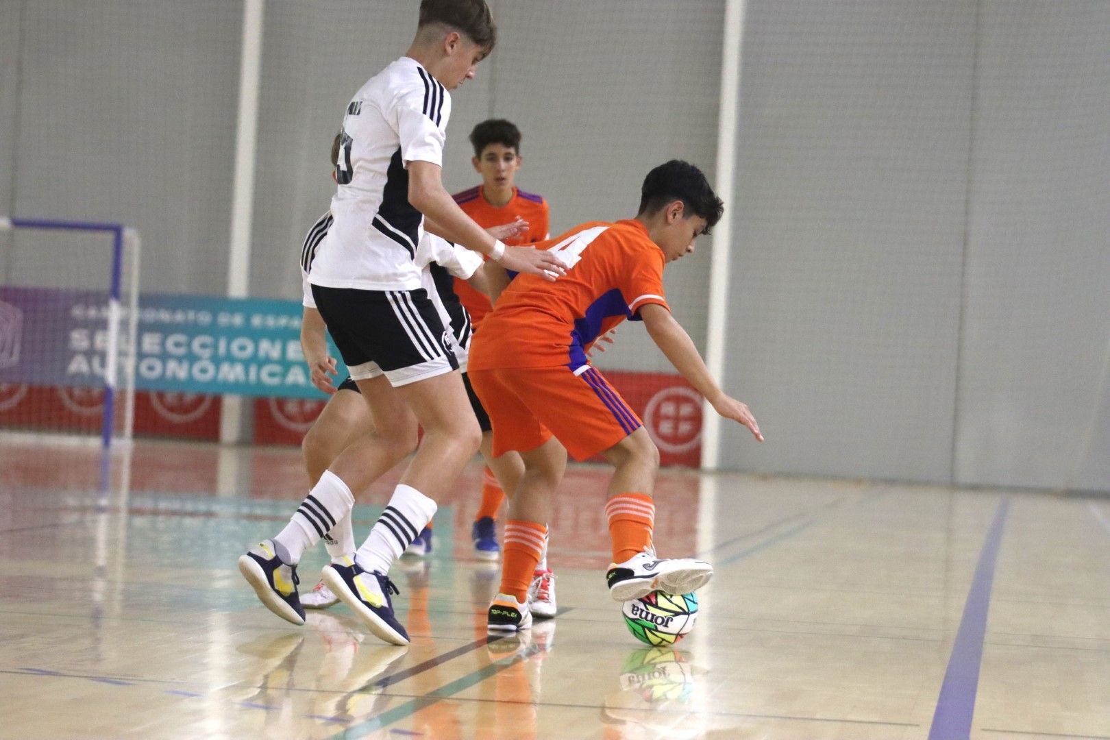 Ceuta goleada en alevines (1-8) y da la cara en infantiles (2-4) en el Campeonato de España de fútbol sala