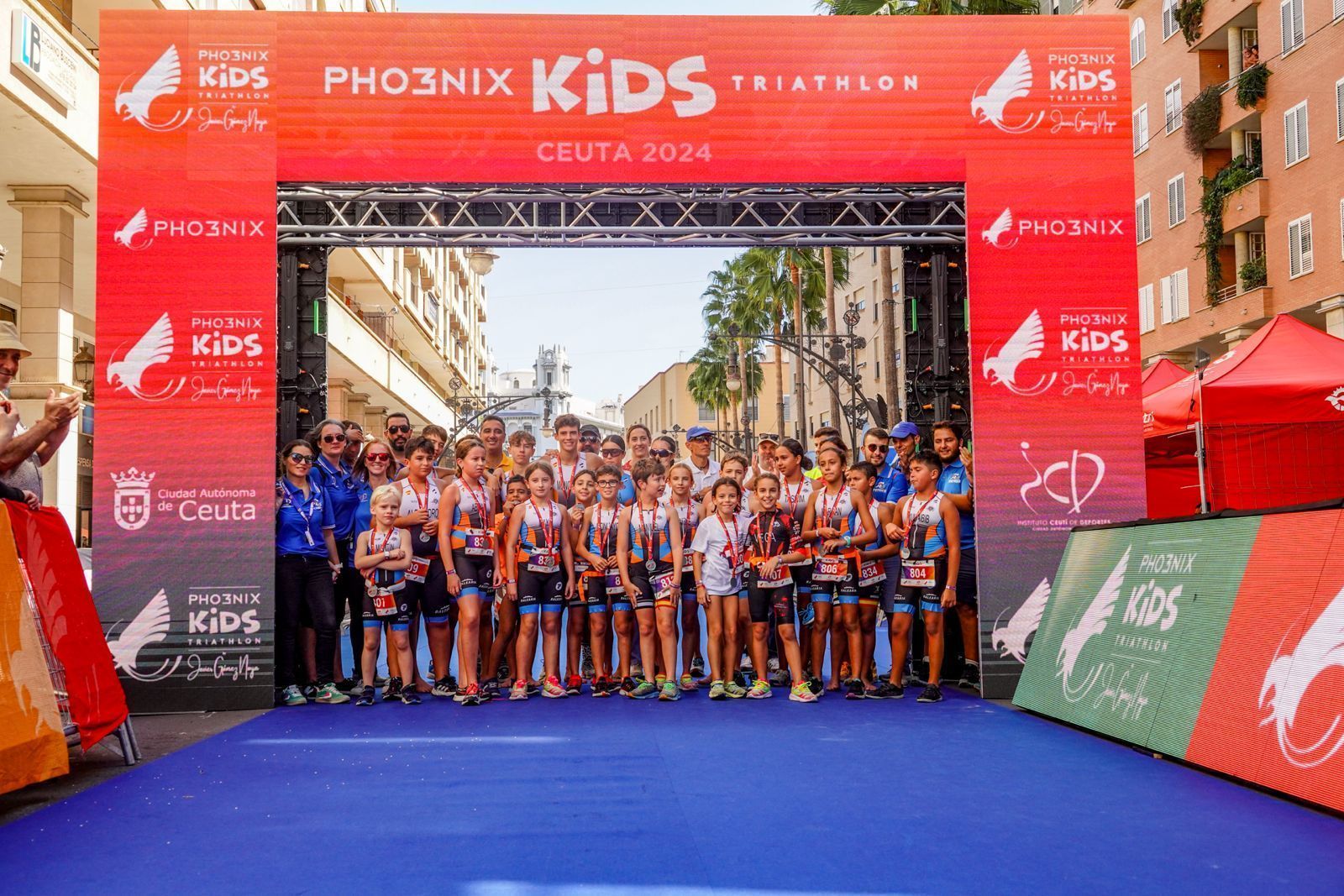 Ceuta despierta la pasión por el triatlón en sus jóvenes talentos