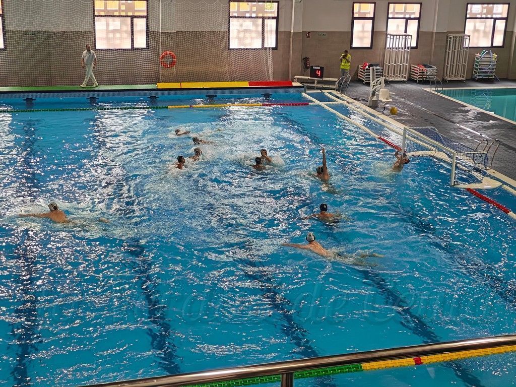 Derrota del CN Caballa en la piscina del CN Sant Andreu en una extraña segunda mitad (12-10)