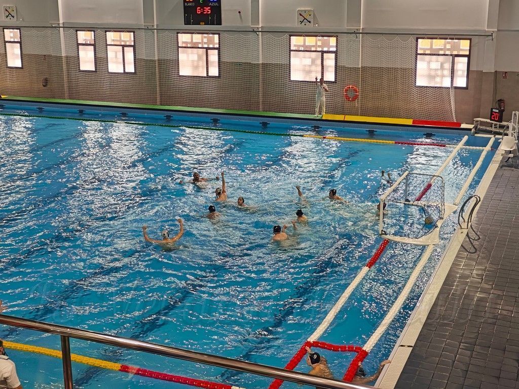 El CN Caballa pierde en la ida del play off final ante el UE Horta (8-11)