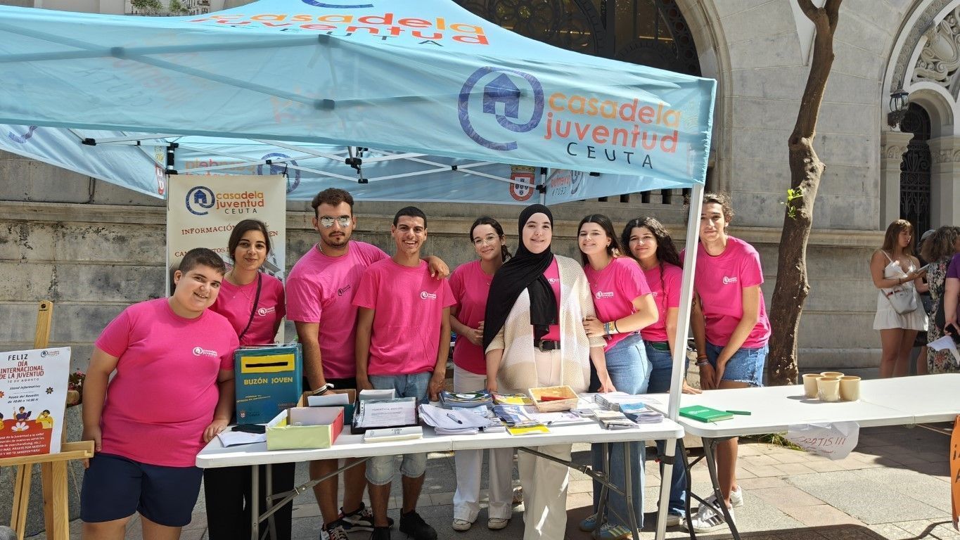 La Casa de la Juventud celebra el Día Internacional de la Juventud con actividades en el Paseo del Revellín