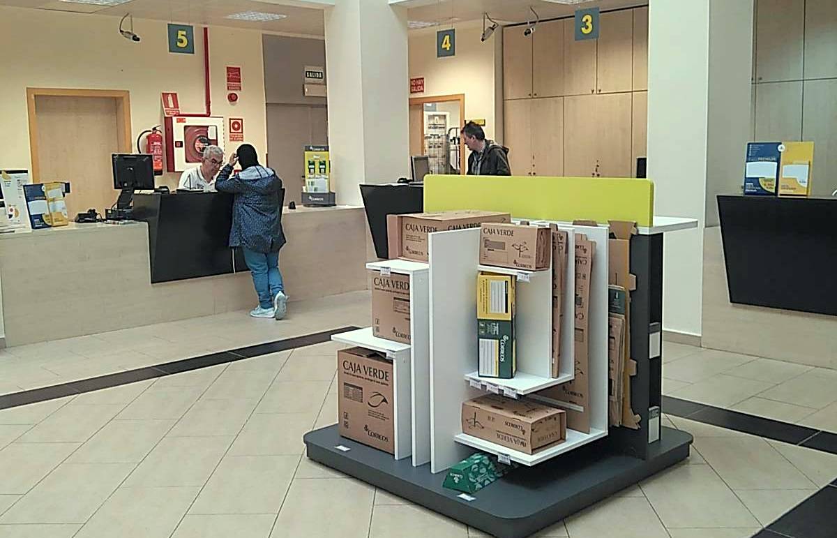 Correos ofrece en Ceuta el Buzón Ecommerce para facilitar la recepción de paquetes de cualquier operador
