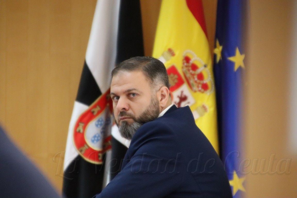 La Comisión Ejecutiva Federal expulsa provisionalmente al diputado que rompió la disciplina de voto