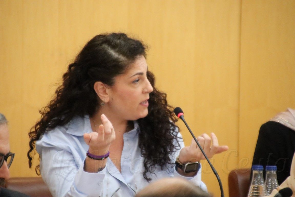 Ceuta Ya! muestra su apoyo a los vecinos de Poblado Regulares para reformar la barriada