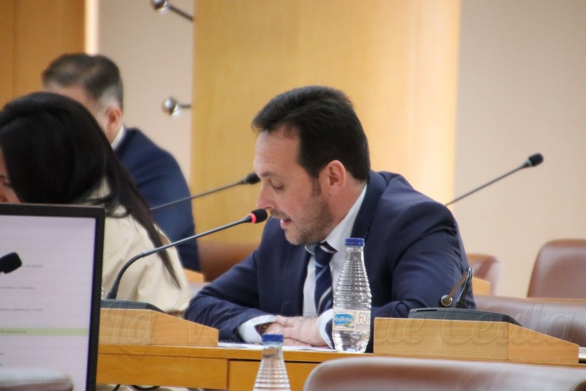 VOX carga contra el PP por “contribuir” a la emergencia migratoria y pedir “socorro” a Sánchez