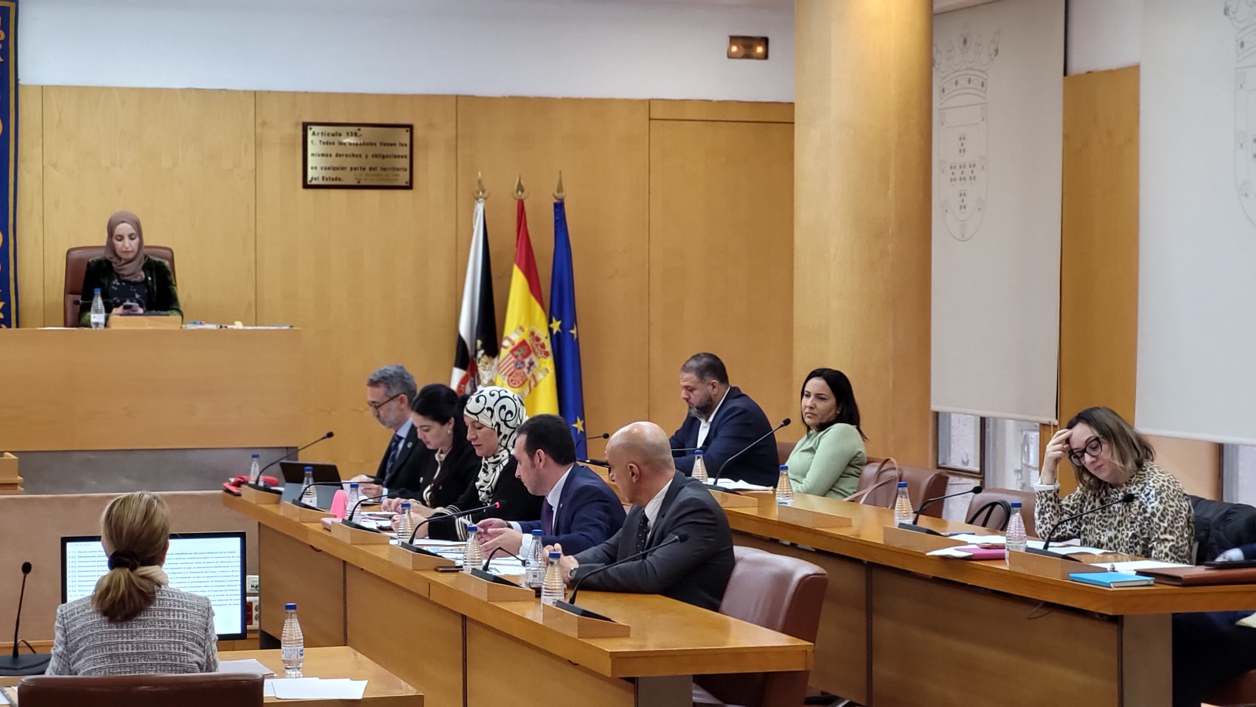 VOX reclama medidas específicas para erradicar la quema de contenedores y vehículos en Ceuta 