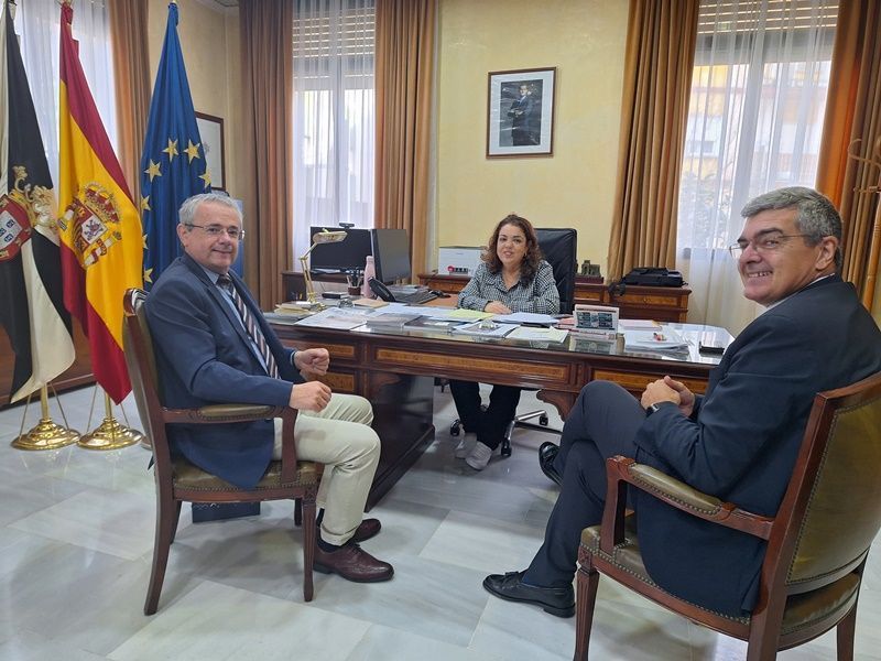 La Delegada del Gobierno se reúne con el embajador de la República de Eslovenia 