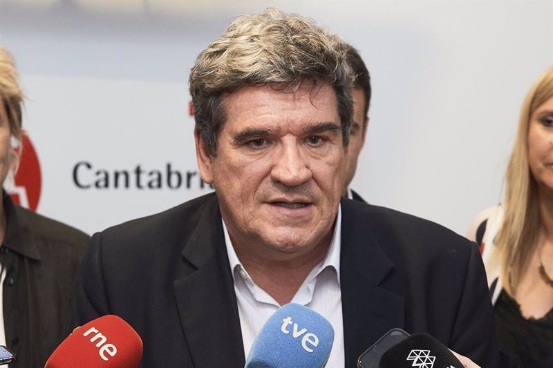 El ministro Escrivá se compromete con CCOO y UGT en la culminación del acuerdo marco para una administración del siglo XXI