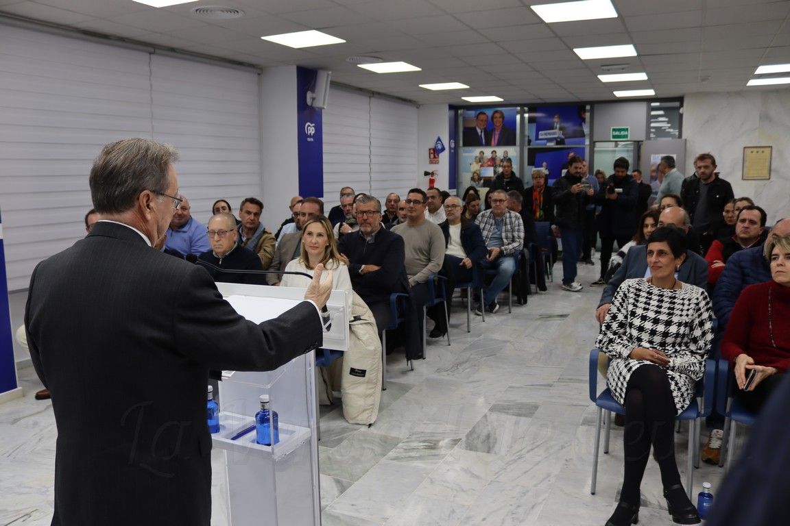 La portavoz del PP de Ceuta presenta detalladamente los Presupuestos 2024 ante militantes y simpatizantes