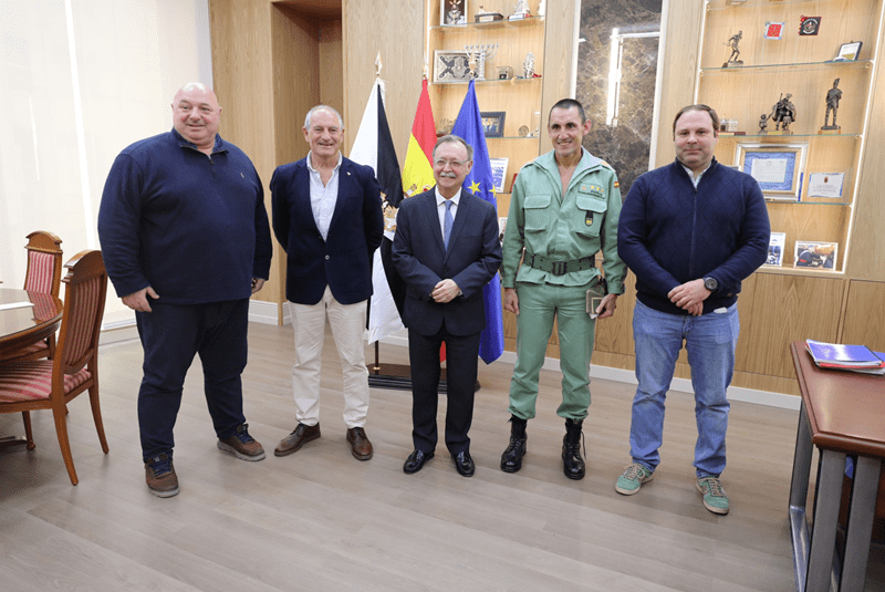 Vivas mantiene una reunión con el coronel jefe del Tercio Duque de Alba sobre la “Cuna de la Legión”