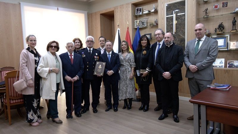 El presidente Vivas felicita a Juan José Martín por su "profundo" pregón de la Semana Santa 